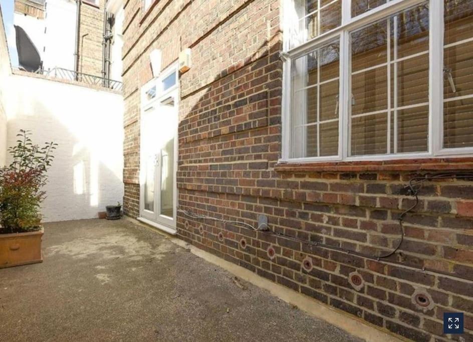 2 Bedroom Apartment Just Off Kings Road Londres Exterior foto